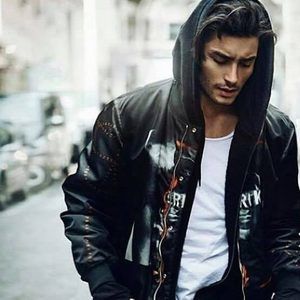 Meet your Posher, Luvj